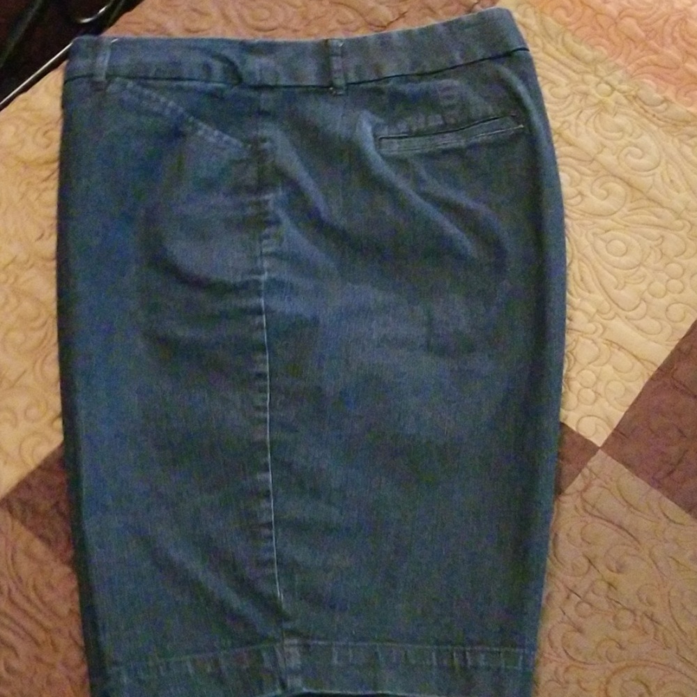 Dark denim Bermuda shorts